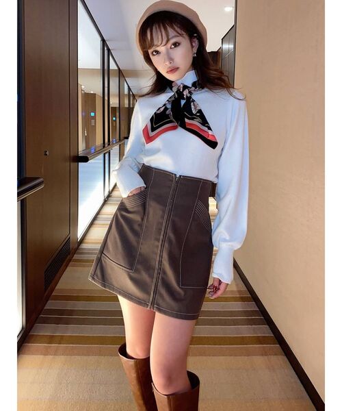 RESEXXY（リゼクシー）の「スカーフニットプルオーバー（ニット/セーター・レディース・ホワイト/ブラック/モカ/キャメル・FREE）」の11枚目の写真