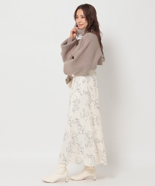 mysty woman（ミスティウーマン）の「前後2WAYショートドルマンニット 255244（ニット/セーター・レディース・ベージュ/グレー/アイボリー/グリーン系・FREE）」の9枚目の写真