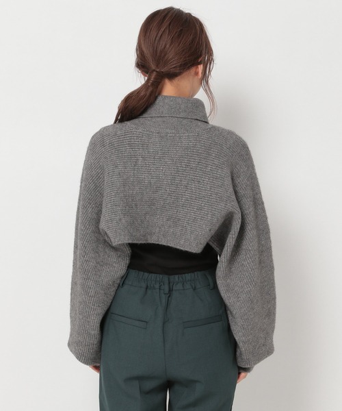 mysty woman（ミスティウーマン）の「前後2WAYショートドルマンニット 255244（ニット/セーター・レディース・ベージュ/グレー/アイボリー/グリーン系・FREE）」の6枚目の写真