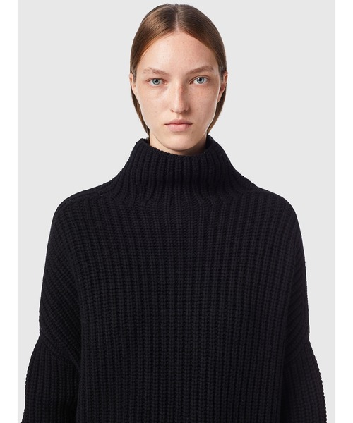 DIESEL（ディーゼル）の「レディース サステナブル ニット タートルネック オーバーサイズ ルーズフィット セーター（ニット/セーター・レディース・ピンクベージュ/ブラック/ブルー・XX-SMALL/X-SMALL/MEDIUM/SMALL）」の7枚目の写真