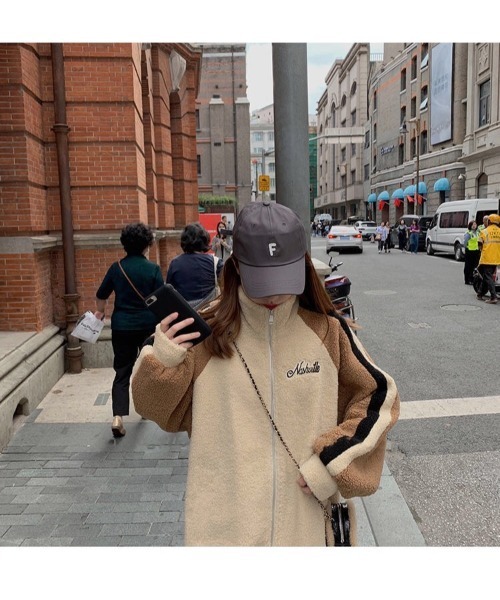 DEVICE(デバイス)の「ジャージデザイン フリース ボアジャケット もこもこ アウター ブルゾン(ブルゾン・レディース・ブラック/ベージュ・FREE)」の19枚目の写真