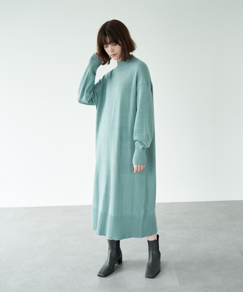 YECCA VECCA(イェッカヴェッカ)の「・バックスリットニットワンピース*(ワンピース・レディース・アイボリー/グリーン/チャコールグレー・FREE)」の3枚目の写真