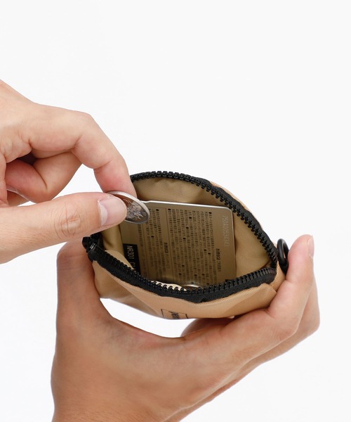 PENCO（ペンコ）の「penco ペンコ ダブルドアパース ミニファスナーポーチ 小物入れ カード コインケース 小銭入れ 丸型（コインケース・メンズ・ホワイト/ベージュ/オレンジ/ネイビー/ダークグリーン/ブラック・FREE）」の19枚目の写真