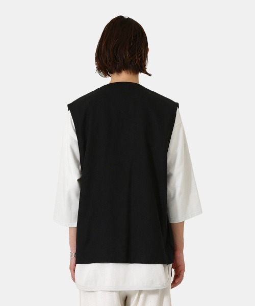 marka（マーカ）の「marka / マーカ：ZIP UP VEST - SILK LINEN TWILL -：M22A-05BL01A[COR]（ベスト・メンズ・ブラック・2/3）」の8枚目の写真