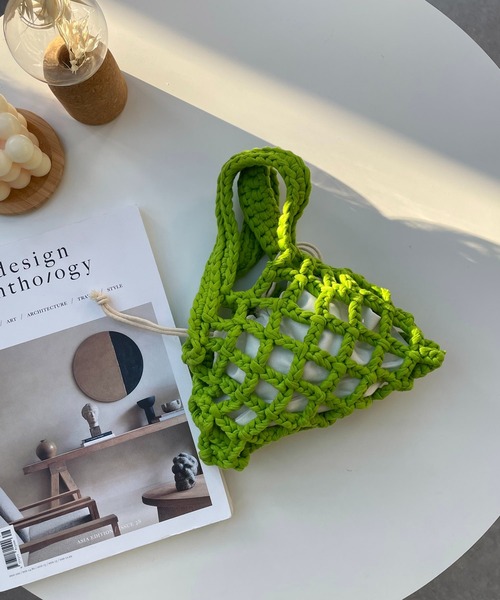 AS KNOW AS plus（アズノゥアズプラス）の「カラフル ミニあみバッグ（ハンドバッグ・レディース・ブラック/ピンク/イエロー/オレンジ/ブルー/グリーン・FREE）」の3枚目の写真