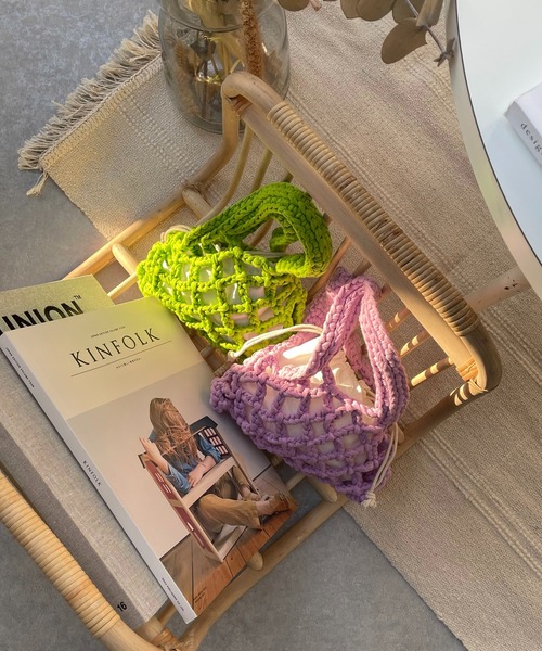 AS KNOW AS plus（アズノゥアズプラス）の「カラフル ミニあみバッグ（ハンドバッグ・レディース・ブラック/ピンク/イエロー/オレンジ/ブルー/グリーン・FREE）」の12枚目の写真