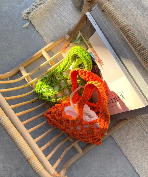AS KNOW AS plus（アズノゥアズプラス）の「カラフル ミニあみバッグ（ハンドバッグ・レディース・ブラック/ピンク/イエロー/オレンジ/ブルー/グリーン・FREE）」の10枚目の写真