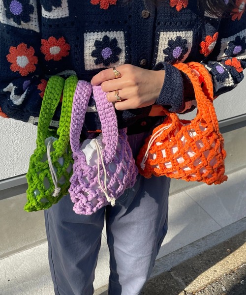 AS KNOW AS plus（アズノゥアズプラス）の「カラフル ミニあみバッグ（ハンドバッグ・レディース・ブラック/ピンク/イエロー/オレンジ/ブルー/グリーン・FREE）」の15枚目の写真