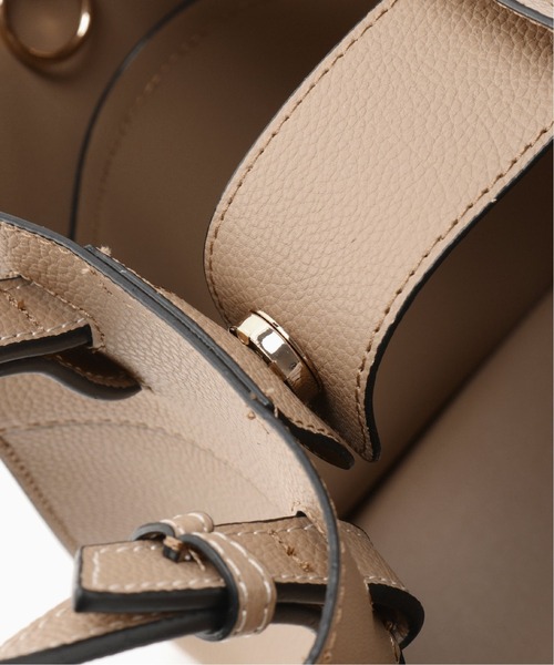LE TALON（ルタロン）の「LE TALON チャームツキ2WAYBAG（トートバッグ・レディース・アイボリー/ベージュ・FREE）」の7枚目の写真