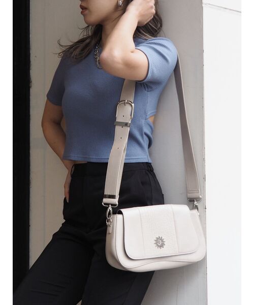 EVRIS（エヴリス）の「スリムショルダーBAG（ショルダーバッグ・レディース・ブラック/ブルー/アイボリー・FREE）」の20枚目の写真