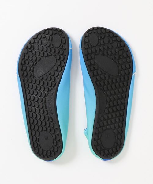 BENETTON (UNITED COLORS OF BENETTON)（ベネトンユナイテッドカラーズオブベネトン）の「【BENETTON:ベネトン】レディースグラデーションアクアシューズ  マリンシューズ（サンダル・レディース・ブルー/ミント/ピンク/パープル・LARGE/MEDIUM）」の6枚目の写真