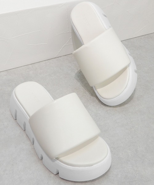 alala（アララ）の「厚底シャークソールクッションスポサン　◇（サンダル・レディース・ブラック/グリーン/アイボリー・LL/S/M/L）」の20枚目の写真