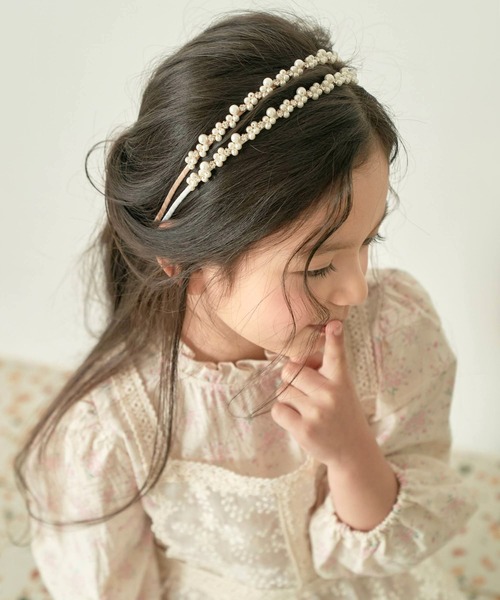 Rora（ローラ）の「マリアン パールカチューシャ (2color)（カチューシャ・キッズ・ベージュ/ホワイト・FREE）」の3枚目の写真