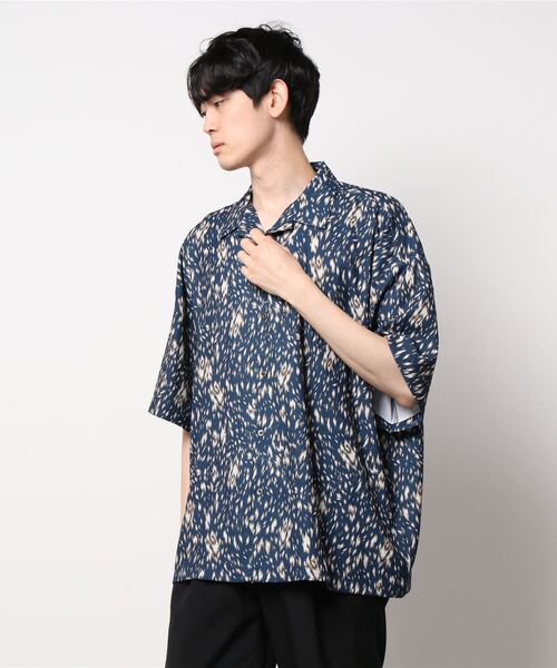 JUGLANS(ユグランス)の「【ATELANE】アニマル柄ショートスリーブオープンシャツ/メンズ(シャツ/ブラウス・メンズ・ブラック/ネイビー・M/L)」の1枚目の写真