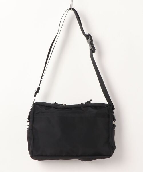 FREDRIK PACKERS（フレドリックパッカーズ）の「FREDRIK PACKERS　フレドリックパッカーズ / 420D SNUG SHOULDER(M)（ショルダーバッグ・レディース・ホワイト/ネイビー/オリーブ/シルバー/タン/ブラック/チャコールグレー/カーキ・ONESIZE）」の13枚目の写真