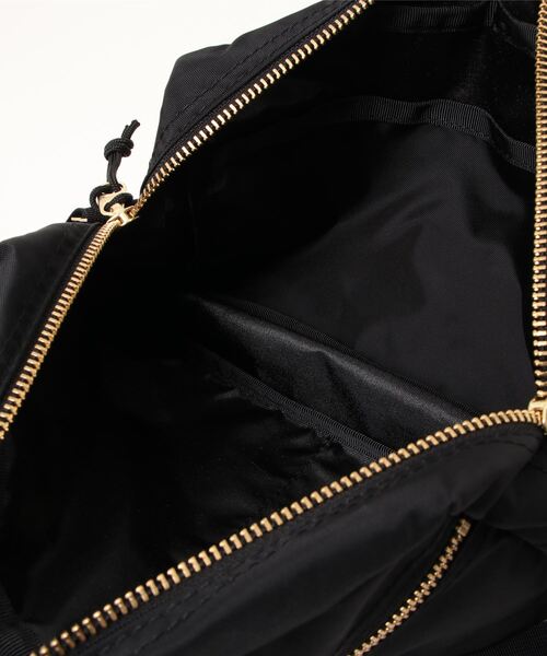 FREDRIK PACKERS（フレドリックパッカーズ）の「FREDRIK PACKERS　フレドリックパッカーズ / 420D SNUG SHOULDER(M)（ショルダーバッグ・レディース・ホワイト/ネイビー/オリーブ/シルバー/タン/ブラック/チャコールグレー/カーキ・ONESIZE）」の15枚目の写真