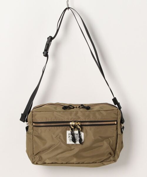 FREDRIK PACKERS（フレドリックパッカーズ）の「FREDRIK PACKERS　フレドリックパッカーズ / 420D SNUG SHOULDER(M)（ショルダーバッグ・レディース・ホワイト/ネイビー/オリーブ/シルバー/タン/ブラック/チャコールグレー/カーキ・ONESIZE）」の21枚目の写真