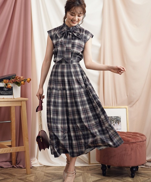 NOELA(ノエラ)の「タフタチェックスカート(スカート・レディース・ブラック/ベージュ/オフホワイト・S/M)」の9枚目の写真