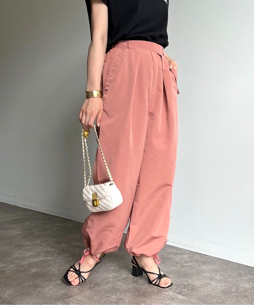 prose verse（プロズヴェール）の「裾ドロストパラシュートパンツ（カーゴパンツ・レディース・ブラック/カーキ/ピンク・MEDIUM）」の11枚目の写真