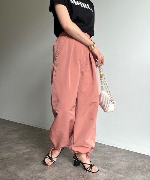 prose verse（プロズヴェール）の「裾ドロストパラシュートパンツ（カーゴパンツ・レディース・ブラック/カーキ/ピンク・MEDIUM）」の20枚目の写真