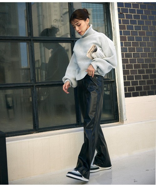 ANAP（アナップ）の「タートルネッククロップドモチモチニットトップスセーター（ニット/セーター・レディース・ブラック/グレー/グリーン/ブラウン/ライトベージュ/ホワイト・FREE）」の11枚目の写真