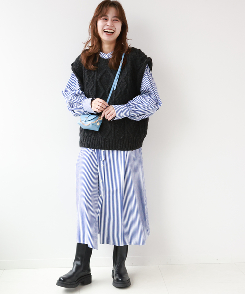 JOURNAL STANDARD relume（ジャーナルスタンダード　レリューム）の「ネパールハンドニットケーブルベスト（ベスト・レディース・チャコールグレー/ホワイト・FREE）」の4枚目の写真