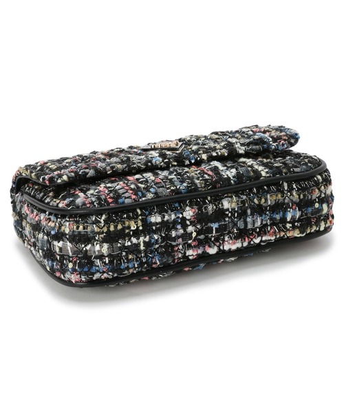 Guess（ゲス）の「SPARK Micro Mini（ショルダーバッグ・レディース・ブラック系その他・ONE SIZE）」の6枚目の写真