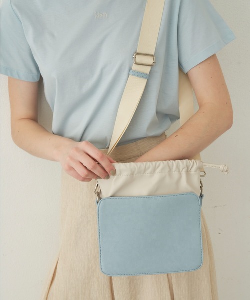 idem（イデム）の「bicolor drawstring bag/フェイクレザー巾着バッグ（ショルダーバッグ・レディース・アイボリー/ブルー/ブラック・FREE）」の17枚目の写真