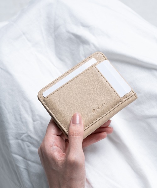 MURA（ムラ）の「リサイクルPU(合成皮革) 薄型コンパクト フラグメントケース（財布・レディース・グリーン/ピンク/ベージュ/チャコールグレー・FREE）」の8枚目の写真