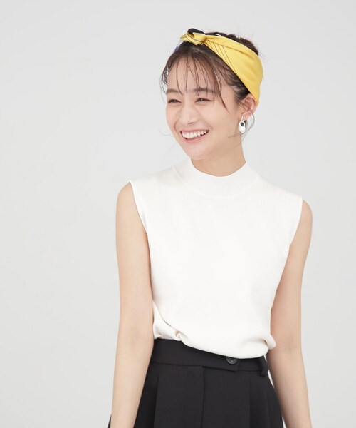 N.(N. Natural Beauty Basic)(エヌエヌナチュラルビューティーベーシック)の「◆総針ボトルネックノースリーブニット(ニット/セーター・レディース・ボルドー/マジェンタ/グリーン/ホワイト/ブラック・MEDIUM)」の6枚目の写真