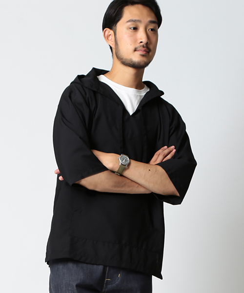 BEAMS(ビームス)の「BEAMS / ウール プルオーバー パーカー(パーカー・メンズ・ブラック/チャコールグレー・LARGE/SMALL/MEDIUM)」の2枚目の写真