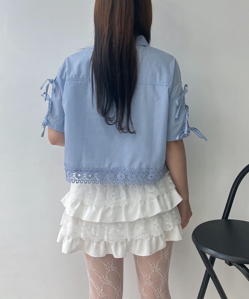 AS KNOW AS plus（アズノゥアズプラス）の「〇肩リボン刺繍ロゴ半袖シャツ（シャツ/ブラウス・レディース・オフホワイト/ブルー系/ピンク/ホワイト系1/ブラック系1/ブルー系1/ブルー/ブラック系2/ブルー系2/ホワイト系2/ブルー系その他2・FREE）」の13枚目の写真