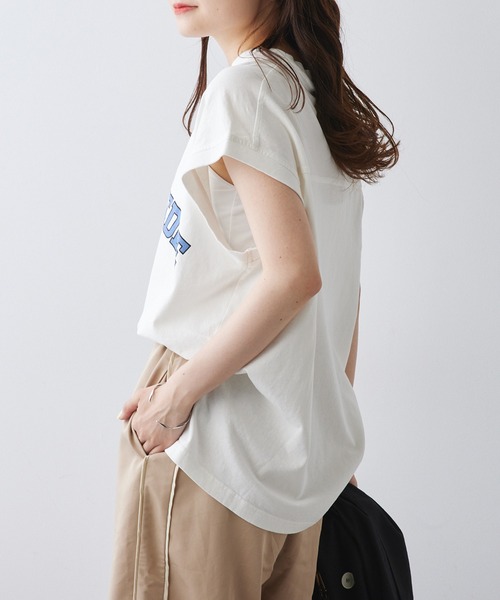 PUAL CE CIN（ピュアルセシン）の「ユーズドライクロゴプリントフレンチスリーブTシャツ（Tシャツ/カットソー・レディース・ベージュ/オフホワイト/チャコールグレー・FREE）」の5枚目の写真