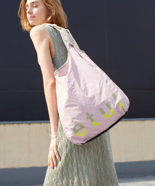 etul（エツル）の「「etul / エツル」PINATEX Shoulder  x Recycle Nylon Tote Bag（トートバッグ・レディース・ブラック/グレー/マスタード/オレンジ系・FREE）」の5枚目の写真
