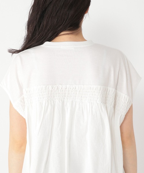 studio CLIP(スタディオクリップ)の「シャーリングドッキングプルオーバー(Tシャツ/カットソー・レディース・オフホワイト/カーキ/ブラック・FREE)」の8枚目の写真