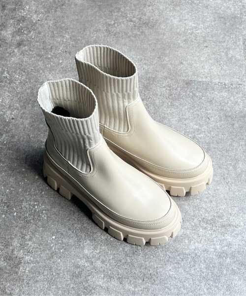 CPCM(シーピーシーエム)の「厚底ニットカジュアルブーツ(ブーツ・レディース・アイボリー/ベージュ/ブラック・MEDIUM/LARGE/SMALL)」の4枚目の写真