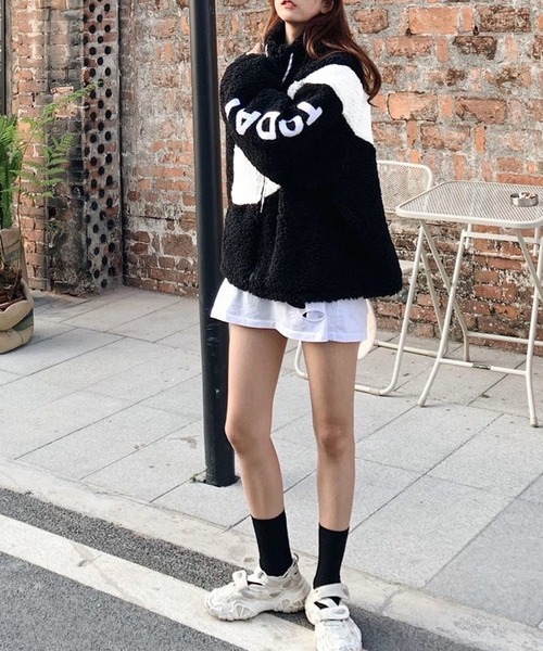NinaetLina（ニナエリナ）の「ボアスタンドジップアウター（ブルゾン・レディース・ブラック/ライトベージュ・M/XL/L）」の5枚目の写真