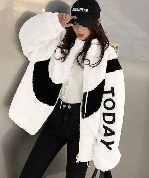NinaetLina（ニナエリナ）の「ボアスタンドジップアウター（ブルゾン・レディース・ブラック/ライトベージュ・M/XL/L）」の6枚目の写真