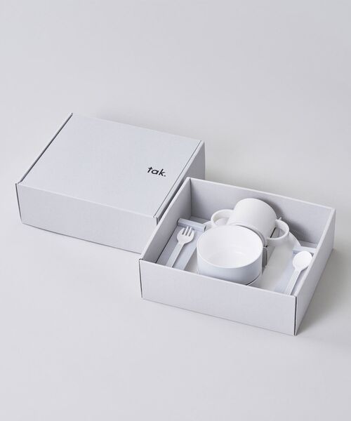 I.D.E.A international(イデアインターナショナル)の「KIDSDISH ギフトボックス スタンダードセット(その他ベビー用品・レディース・イエロー/グレー/オレンジ/ネイビー・フリ-)」の1枚目の写真