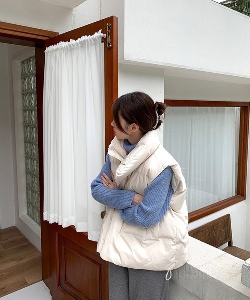 Chaco closet（チャコ クローゼット）の「スタンドネックミリタリー中綿ベスト（ダウンベスト・レディース・アイボリー/ブラック・FREE）」の5枚目の写真