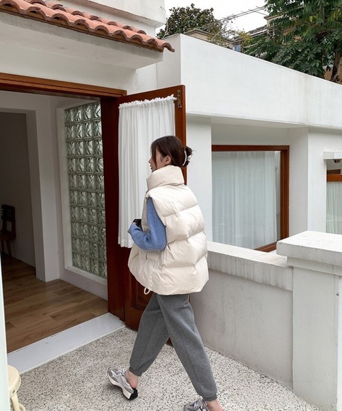 Chaco closet（チャコ クローゼット）の「スタンドネックミリタリー中綿ベスト（ダウンベスト・レディース・アイボリー/ブラック・FREE）」の7枚目の写真