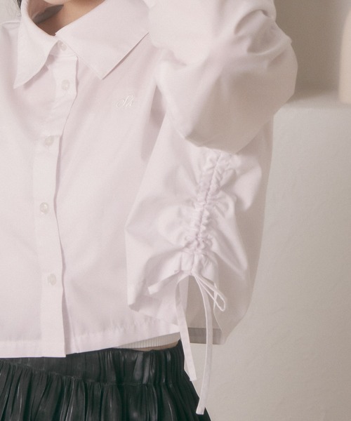 shrita(シュリータ)の「【shrita】サイドドロストショートシャツ(シャツ/ブラウス・キッズ・アイボリー/ピンク/ライトブルー・S/M/L)」の4枚目の写真