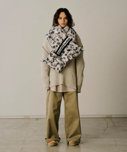 FACETASM（ファセッタズム）の「FACETASM/ファセッタズム×66NORTH /シックスティシックスノース  FUJI DOWN SCARF ダウンスカーフ（マフラー・メンズ・グレー/ブラック・00）」の13枚目の写真
