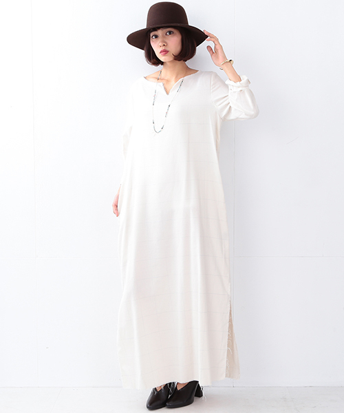 Ray BEAMS(レイビームス)の「Yuumi ARIA / シャツ ワンピース(ワンピース・レディース・ホワイト/ネイビー・ONE SIZE)」の2枚目の写真