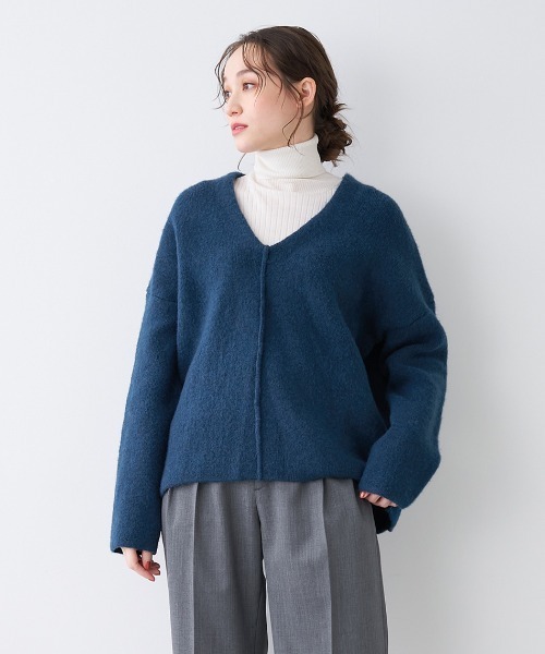 ダブルフェイス　グレー MICA&DEAL（マイカ＆ディール）の「ダブルフェイスVネックニット
