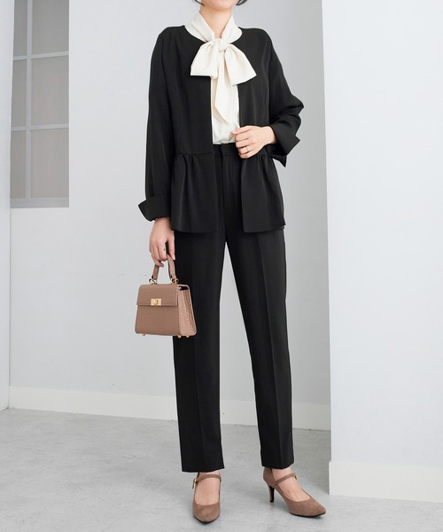 alotta(アロッタ)の「洗える!ペプラムジャケットスーツ(スーツパンツ・レディース・ブラック/ネイビー・LL/M/L/3L)」の15枚目の写真