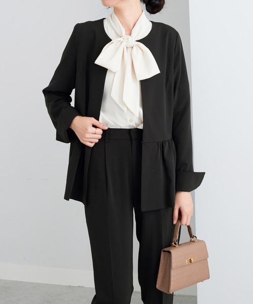 alotta(アロッタ)の「洗える!ペプラムジャケットスーツ(スーツパンツ・レディース・ブラック/ネイビー・LL/M/L/3L)」の18枚目の写真