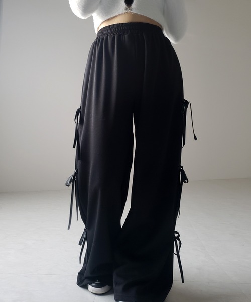 me+em select（ミームセレクト）の「【 ２color 】３ストラップサイドリボンワイドスウェットパンツ／ three strap side ribbon wide sweat pants（スウェットパンツ・レディース・ブラック/グレー・FREE）」の15枚目の写真