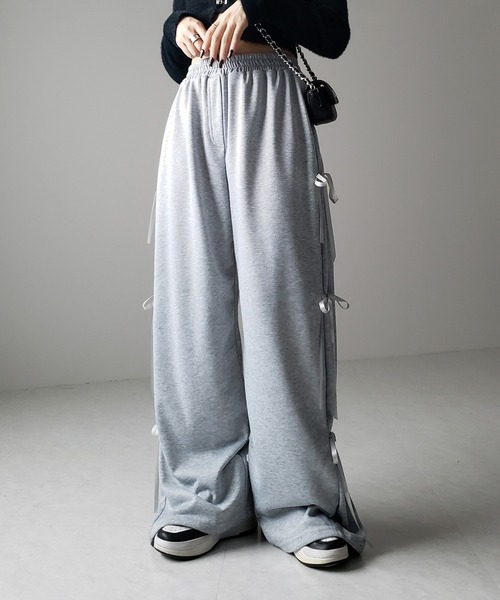 me+em select（ミームセレクト）の「【 ２color 】３ストラップサイドリボンワイドスウェットパンツ／ three strap side ribbon wide sweat pants（スウェットパンツ・レディース・ブラック/グレー・FREE）」の10枚目の写真