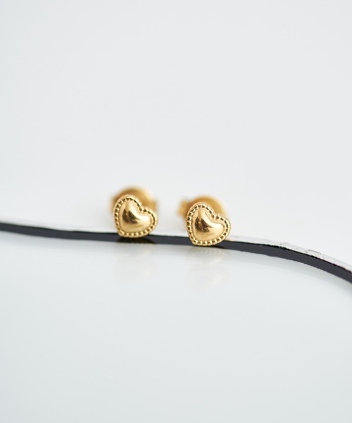 Aunt Marie's（アントマリーズ）の「プチハートピアス/ステンレススチール（ピアス（両耳用）・レディース・シルバー/ゴールド・FREE）」の2枚目の写真